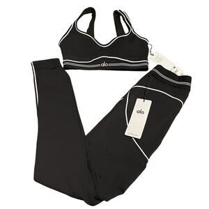 (BRAND NEW) Alo Yoga Heart Throb Set Size Small Bra Size Medium Leggings